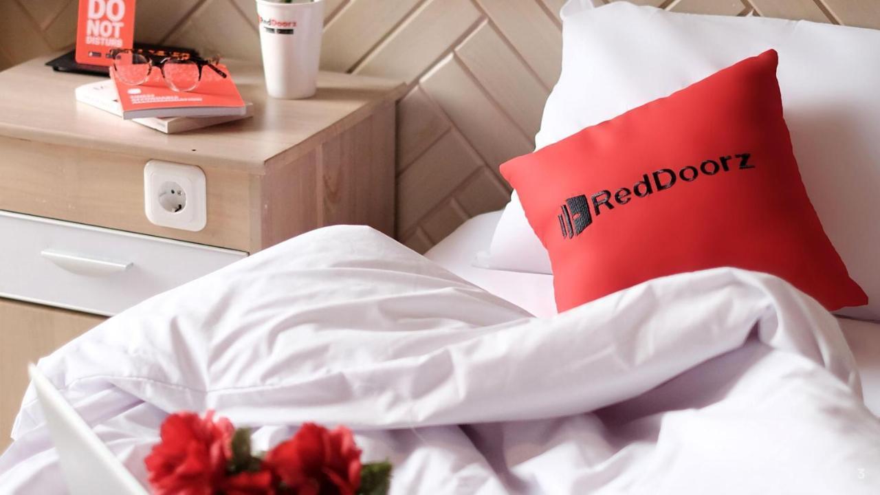 RedDoorz Premium Cloud 9 An Nhon Hotel Ho Chi Minh-stad Buitenkant foto