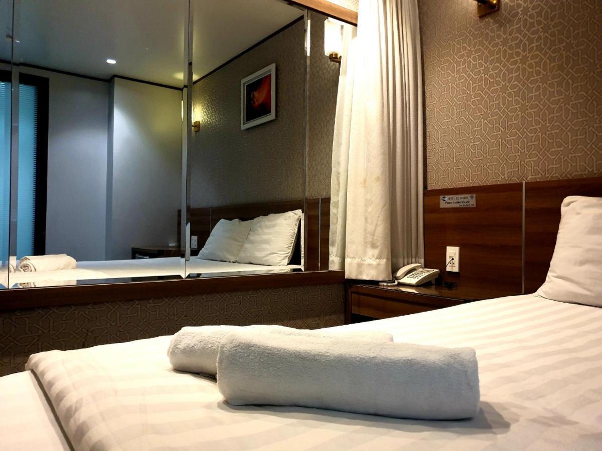 RedDoorz Premium Cloud 9 An Nhon Hotel Ho Chi Minh-stad Buitenkant foto